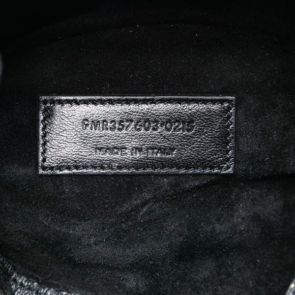 Pre-Loved Saint Laurent Small Star Studded Calfskin Emmanuelle Bucket Bag - Picture 5 of 7